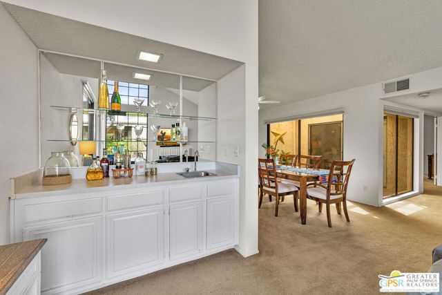 3040 Calle Loreto, Palm Springs, CA 92264