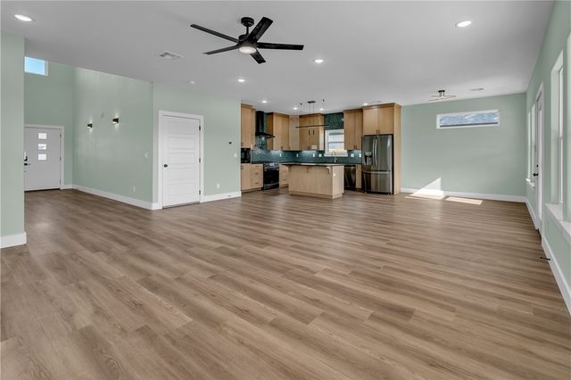 4927 Weeping Willow Avenue, Springdale, AR 72764