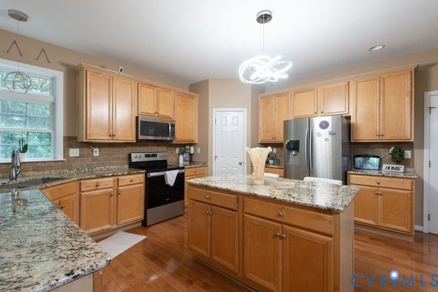 14107 Beachmere Rd, Chester, VA 23831