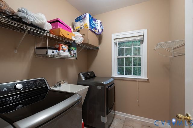 14107 Beachmere Rd, Chester, VA 23831