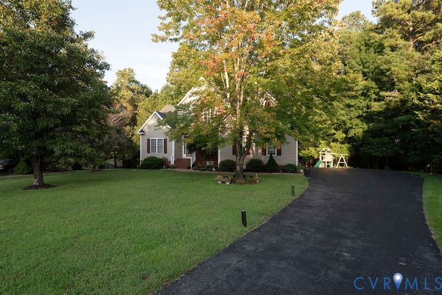 14107 Beachmere Rd, Chester, VA 23831