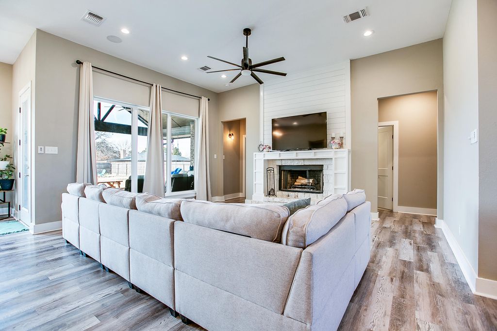 Image 8 of property listing at 211 Calypso Lane, San Angelo, TX 76905