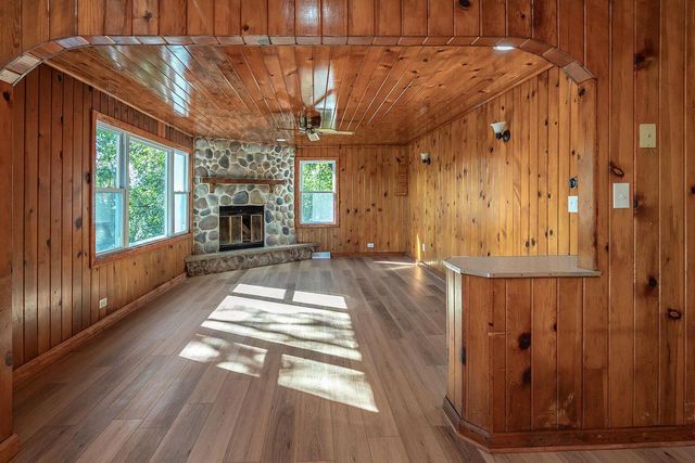 1515 Hillside LANE, Hubertus, WI 53033