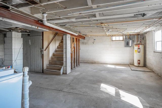 1515 Hillside LANE, Hubertus, WI 53033