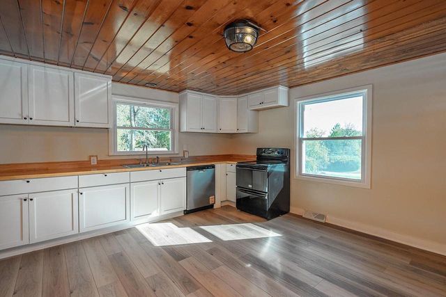 1515 Hillside LANE, Hubertus, WI 53033