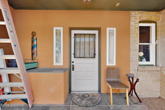 249 S Miranda Street, Las Cruces, NM 88005