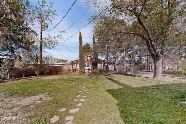 249 S Miranda Street, Las Cruces, NM 88005