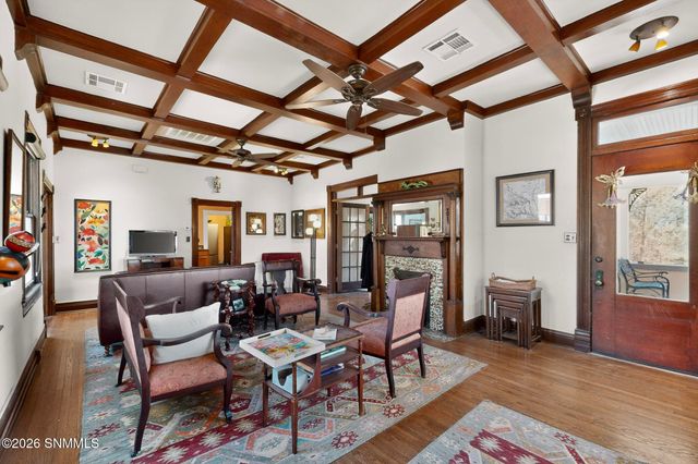 249 S Miranda Street, Las Cruces, NM 88005