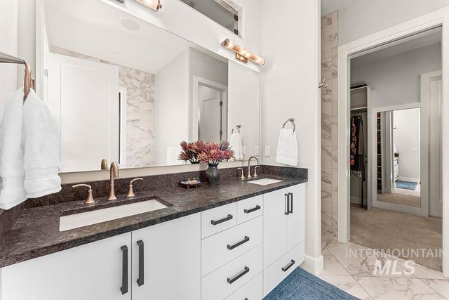 768 E Orion Dr, Boise, ID 83702