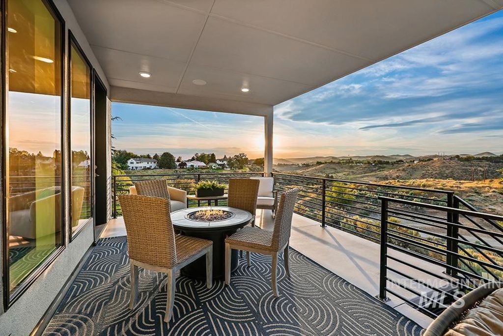 768 E Orion Dr, Boise, ID 83702 photo 8