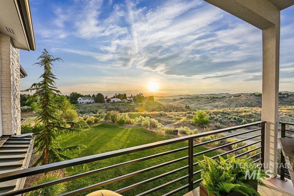 768 E Orion Dr, Boise, ID 83702 photo 9