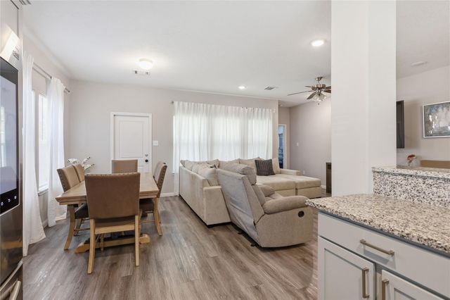 1222 Road 5102, Cleveland, TX 77327