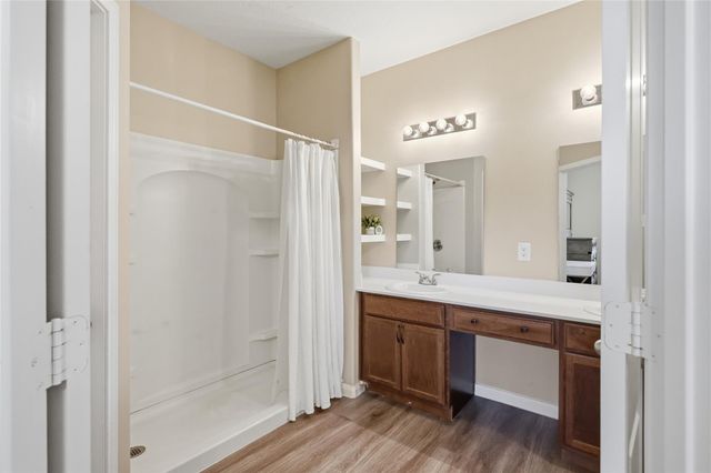 1222 Road 5102, Cleveland, TX 77327