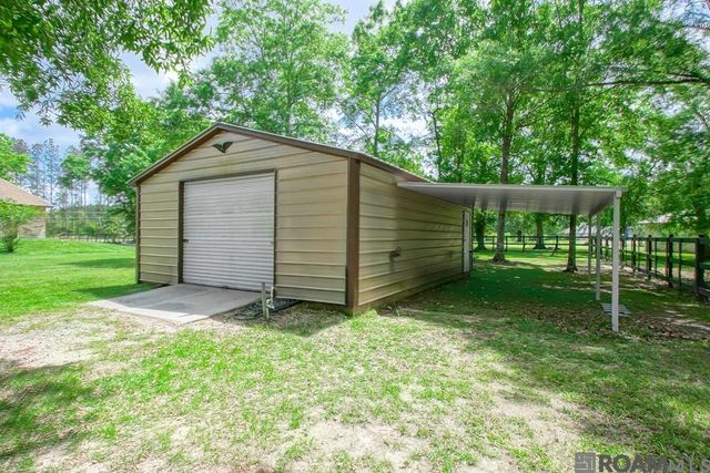 30555 Weiss Rd, Livingston, LA 70754
