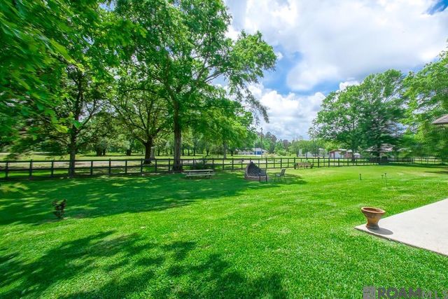 30555 Weiss Rd, Livingston, LA 70754