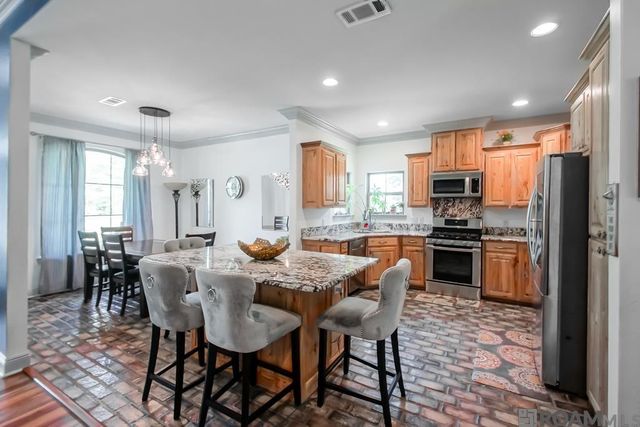 30555 Weiss Rd, Livingston, LA 70754