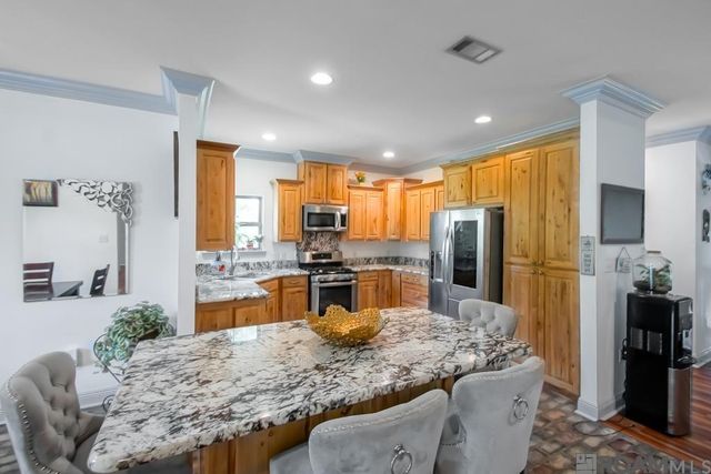 30555 Weiss Rd, Livingston, LA 70754