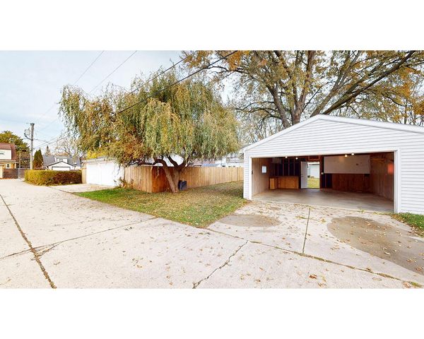 2326 S 15th STREET, Sheboygan, WI 53081