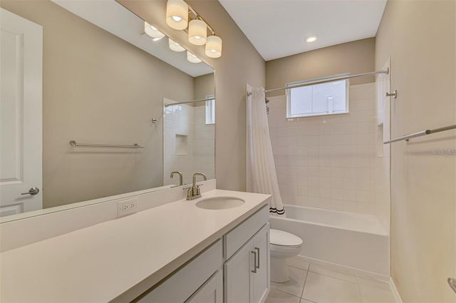 6310 GRANDVIEW HILL COURT, Bradenton, FL 34203