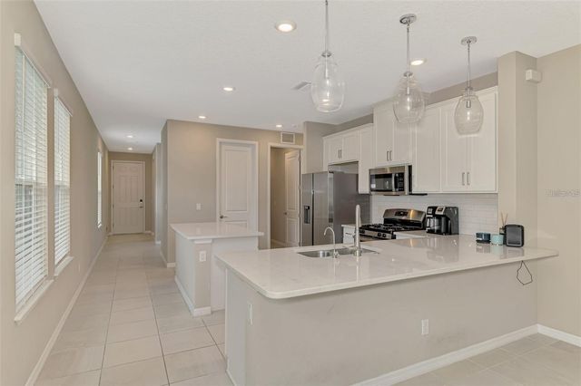 6310 GRANDVIEW HILL COURT, Bradenton, FL 34203