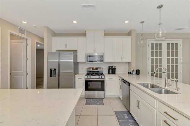 6310 GRANDVIEW HILL COURT, Bradenton, FL 34203