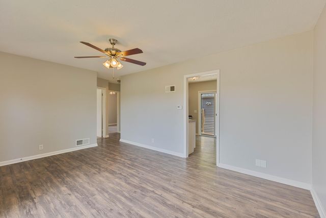 125 HIGHLAND Drive, Council Bluffs, IA 51503
