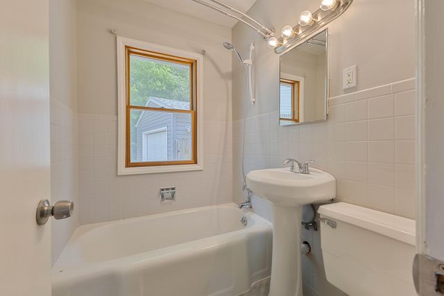 125 HIGHLAND Drive, Council Bluffs, IA 51503