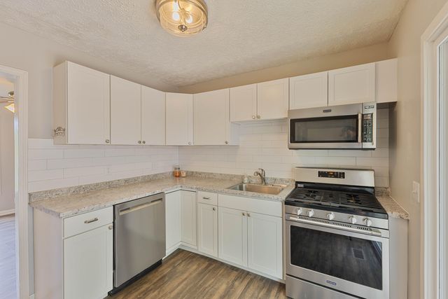 125 HIGHLAND Drive, Council Bluffs, IA 51503