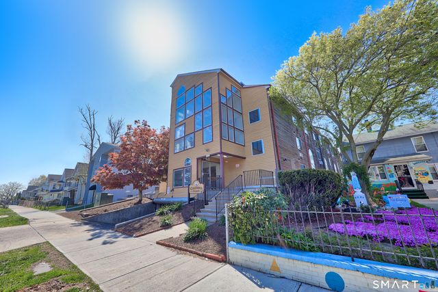 1492 North Avenue 204, Bridgeport, CT 06604