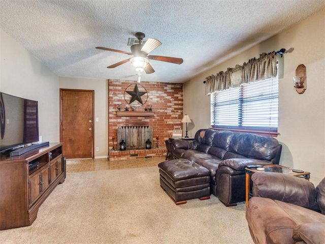 805 Condor Court, Noble, OK 73068