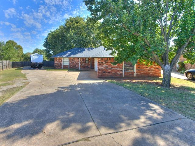 805 Condor Court, Noble, OK 73068