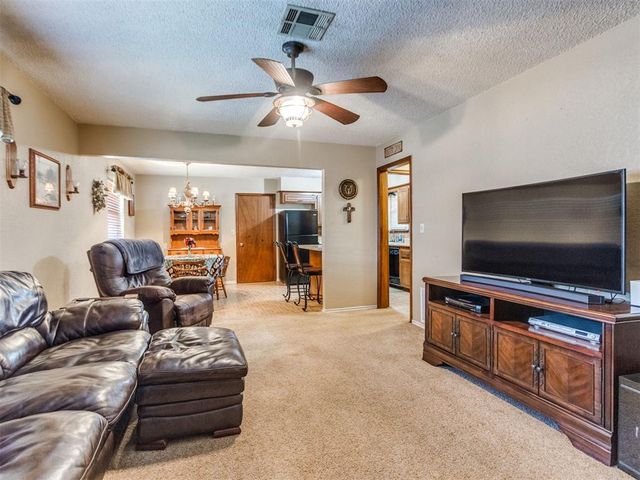 805 Condor Court, Noble, OK 73068