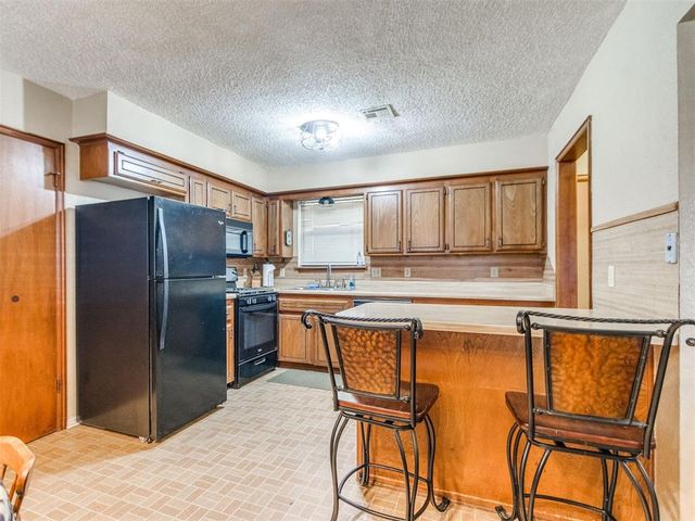 805 Condor Court, Noble, OK 73068