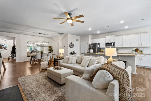 299 Ridgeview Lane, Mars Hill, NC 28754