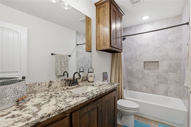 1057 Hereford Drive, Springtown, TX 76082