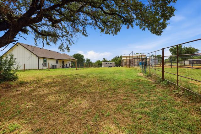 1057 Hereford Drive, Springtown, TX 76082