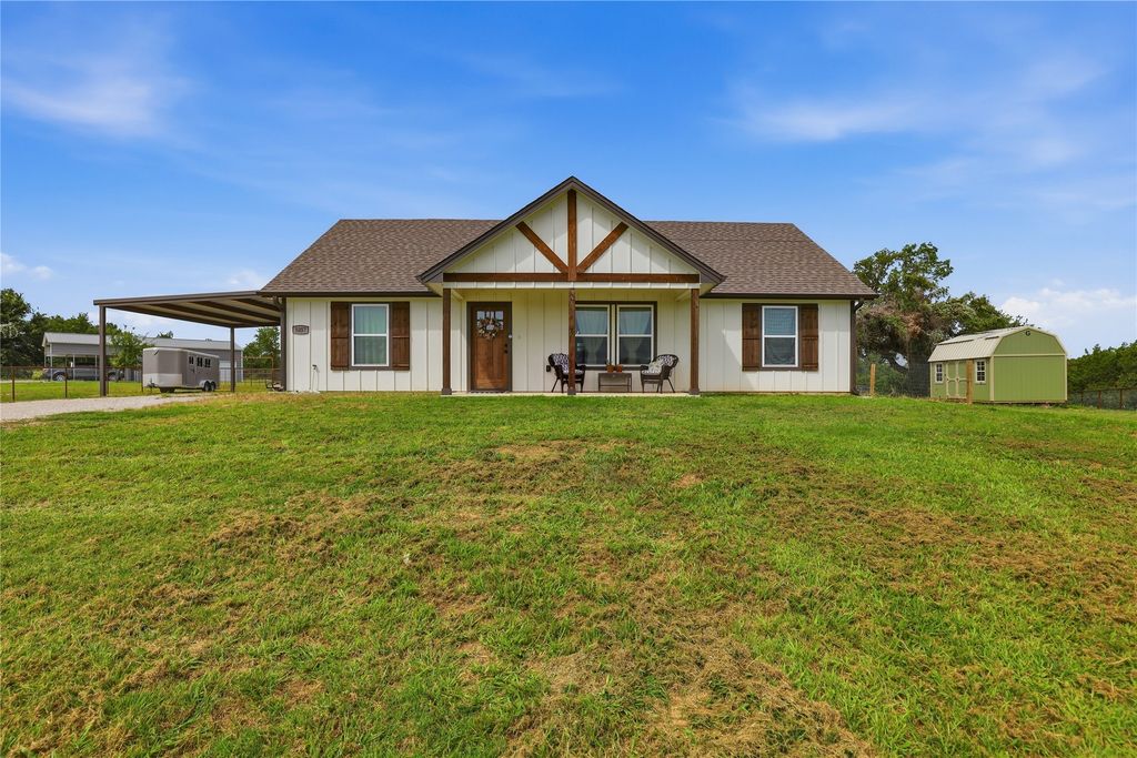 1057 Hereford Drive, Springtown, TX 76082