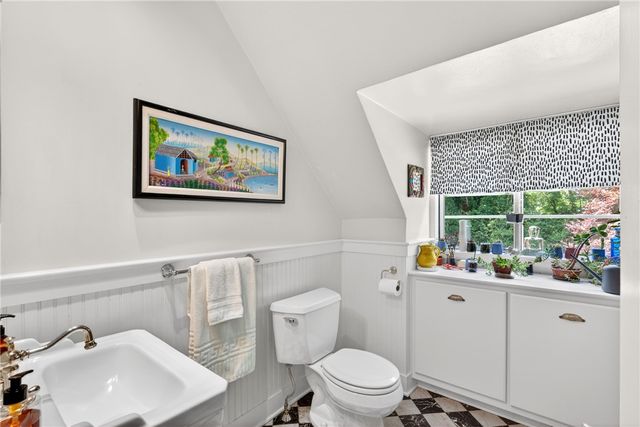 121 Tindal Avenue, Greenville, SC 29605