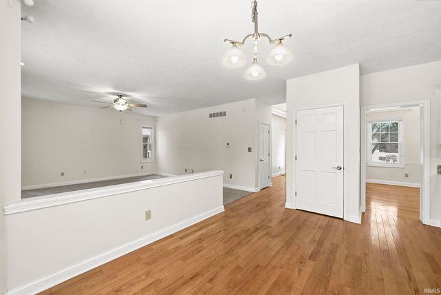 10236 Bent Tree Lane, Fishers, IN 46037