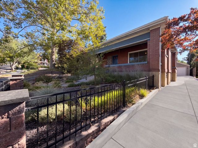 384 E ST, Salt Lake City, UT 84103