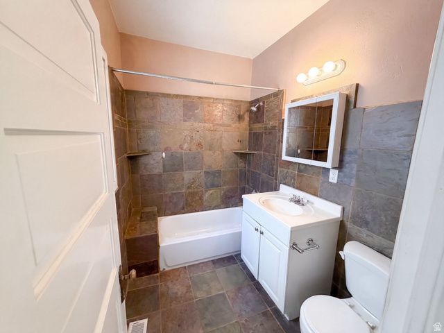 384 E ST, Salt Lake City, UT 84103