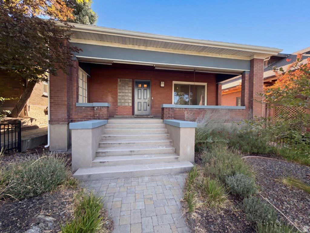 384 E ST, Salt Lake City, UT 84103 — exterior