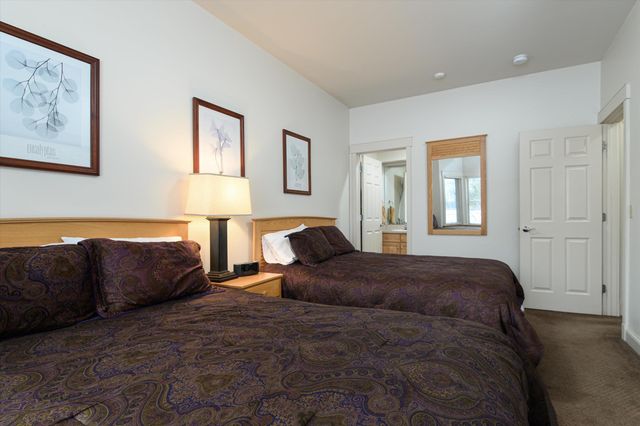 13 Daybreak Drive E103, Ludlow, VT 05149