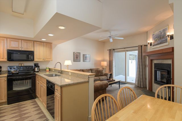 13 Daybreak Drive E103, Ludlow, VT 05149