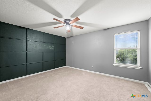 105 J E Brown Lane, Jarrell, TX 76537