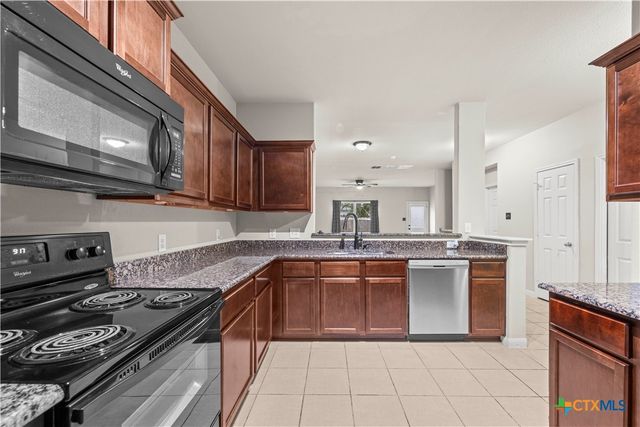 105 J E Brown Lane, Jarrell, TX 76537