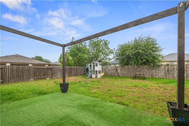 105 J E Brown Lane, Jarrell, TX 76537