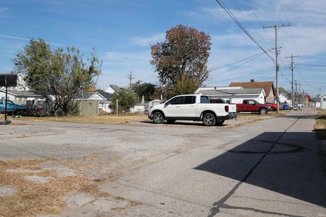 1714 M Street, Bedford, IN 47421