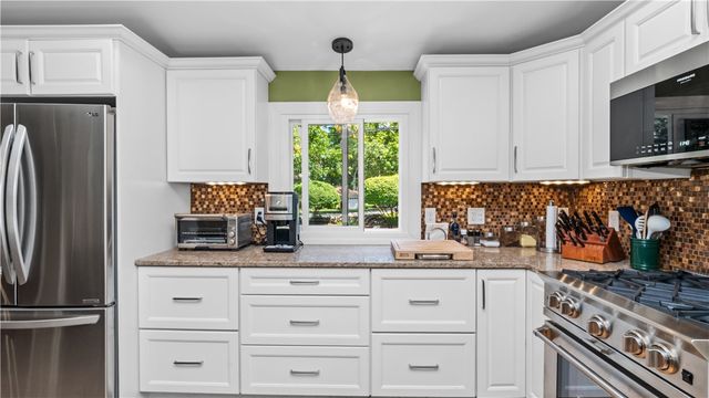 91 Love Lane, Warwick, RI 02886