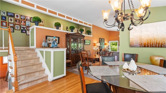91 Love Lane, Warwick, RI 02886